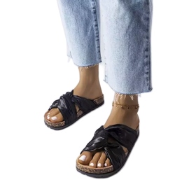 BM Svarta rutschbanor dekorerade med Fresne-material