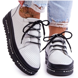 S.Barski Genombrutna sportskor i läder Vit Leonor