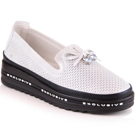 Skinnbekväma dam slip-on skor silver S.Barski AL22400