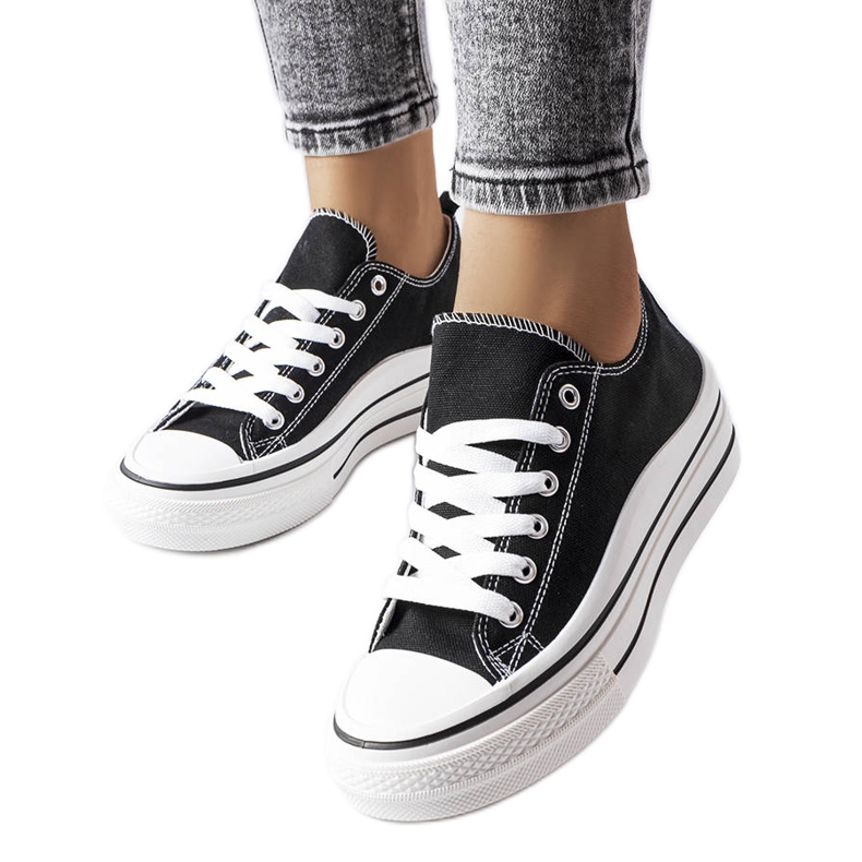 Svarta platåsneakers från Pomeroy