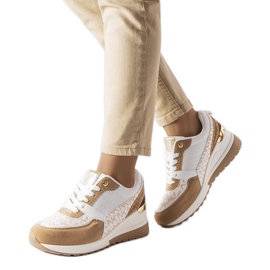 Beige och vita sneakers från Mireault