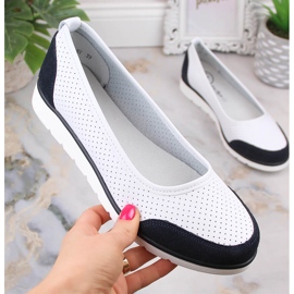 Genombrutna ballerinor i vitt läder för kvinnor Filippo DP4524