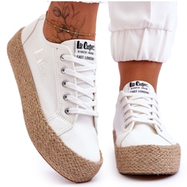 Fashionabla flätade sneakers Lee Cooper LCW-23-31-1796L Vit