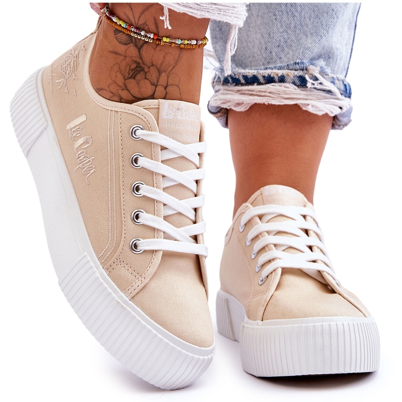 Bekväma sneakers på plattformen Lee Cooper LCW-23-31-1808L Beige