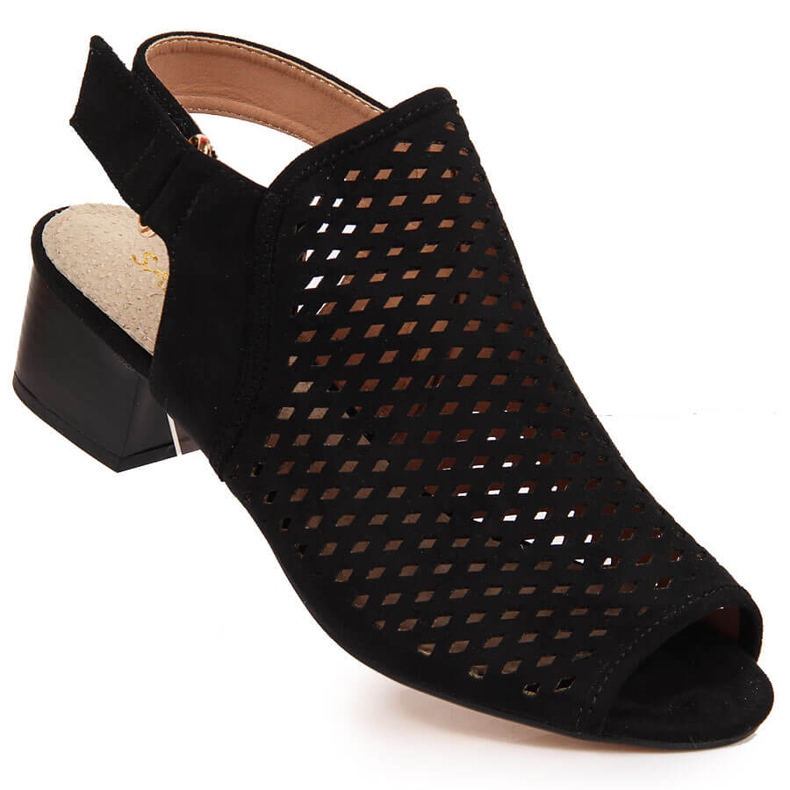 Genombrutna sandaler för kvinnor svarta Sabatina DM19-27