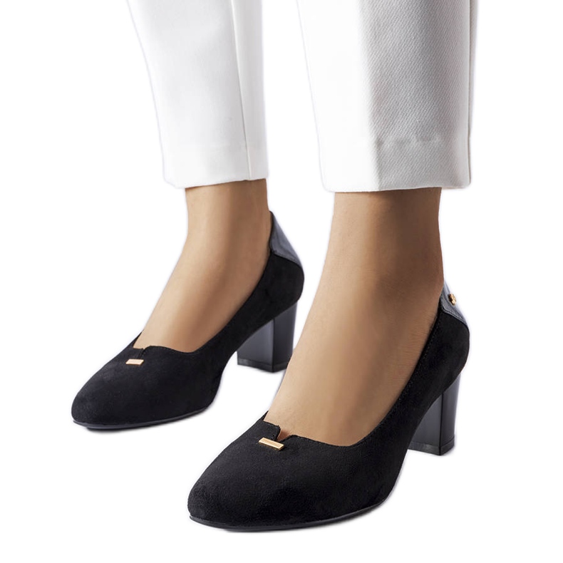 Svarta eleganta pumps från Vinceza