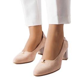 Beige eleganta pumps från Vinceza