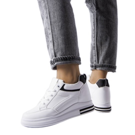 Vita sneakers med glitterinlägg från Bonevil