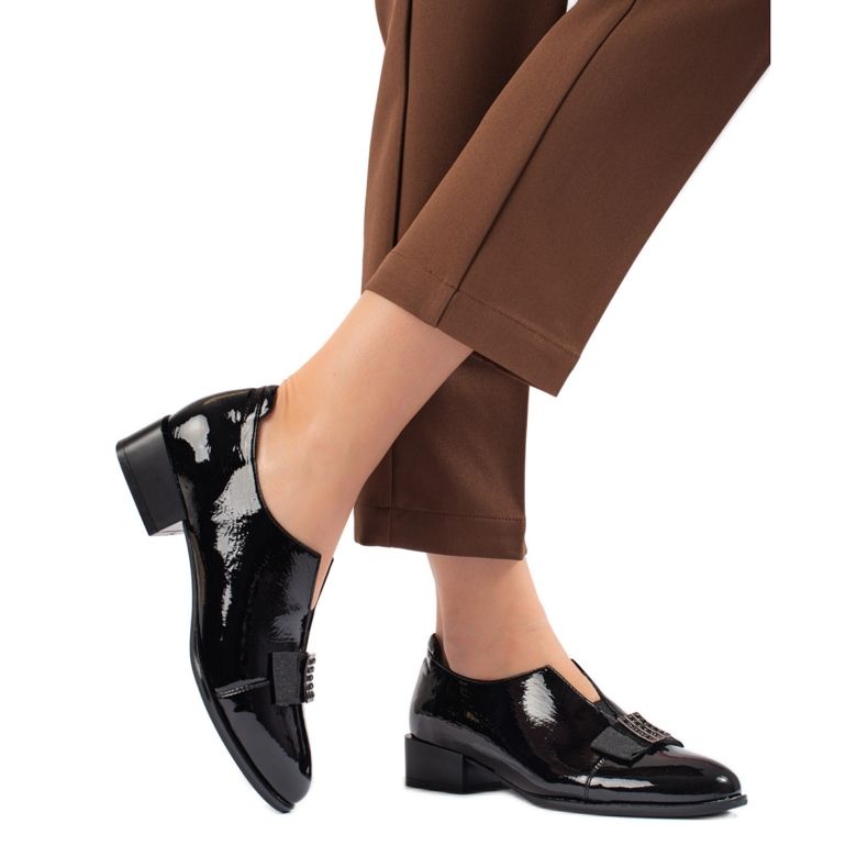 W. Potocki Lackade eleganta högklackade skor Potocki svart