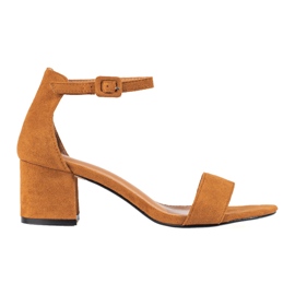 Sandaler i kamelmocka från Shelovet brun
