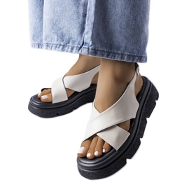 Evento Beiga platåsandaler från Oakway beige