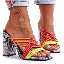 Högklackade tofflor med ormband Neon Beckie svart