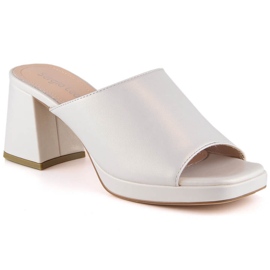 Dampärlsandaler på stolpen med ett elastiskt band Sergio Leone KL322 beige