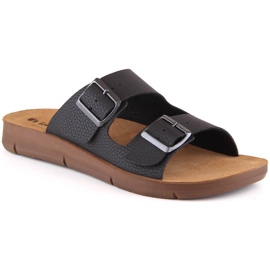 Bekväma herrtofflor med svarta spännen Inblu CM000028-014