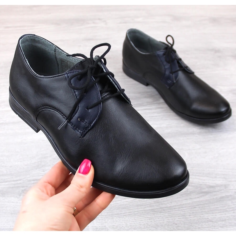 Pojkar bekväma formella nattvardsskor svart Kornecki 6120