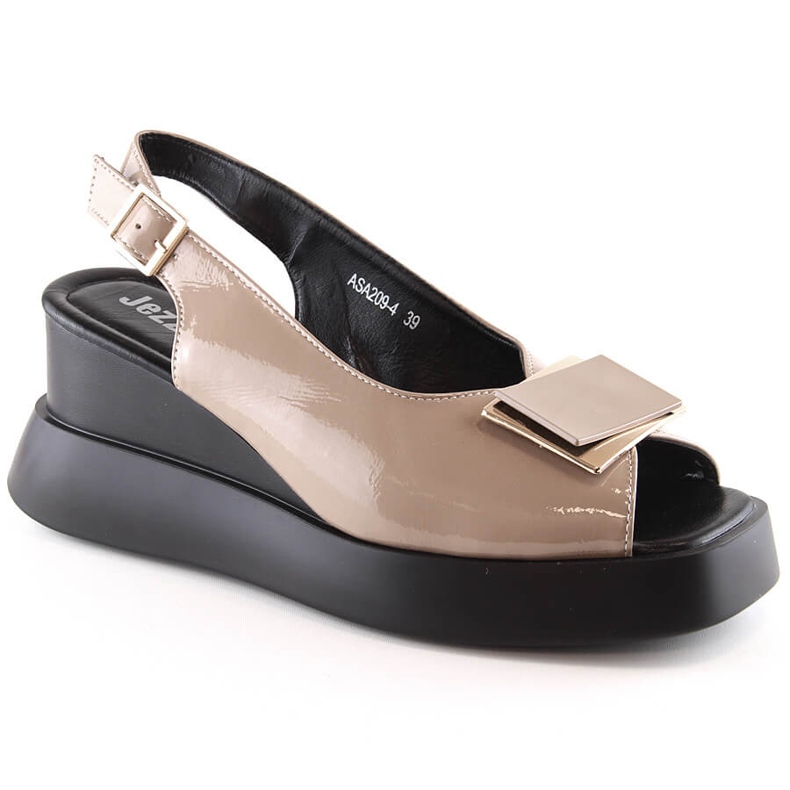Lackade damsandaler Jezzi SA209-4 beige