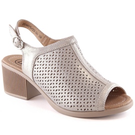 Skinnbekväma sandaler för kvinnor med guld Filippo DS4475 klackar gyllene