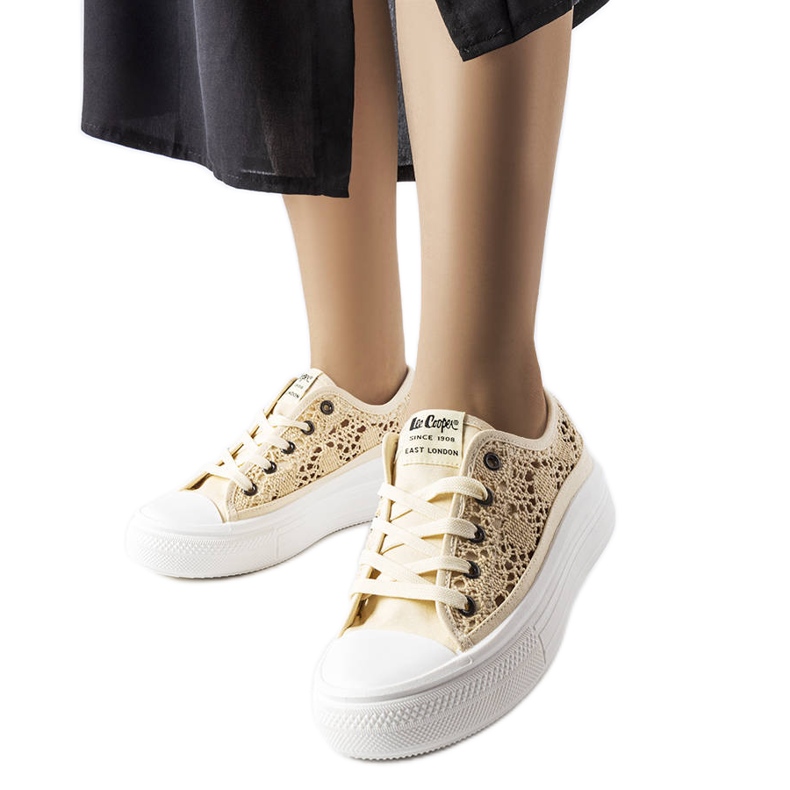 Lee Cooper LCW23-44-1620 beige genombrutna sneakers