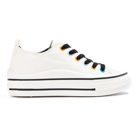 Damsneakers på plattformen Shelovet vit