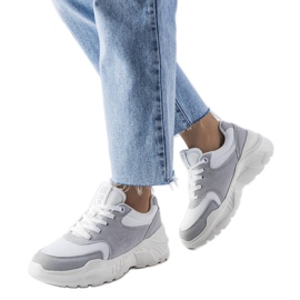 Vita och gråa sneakers från Big Star JJ274A112