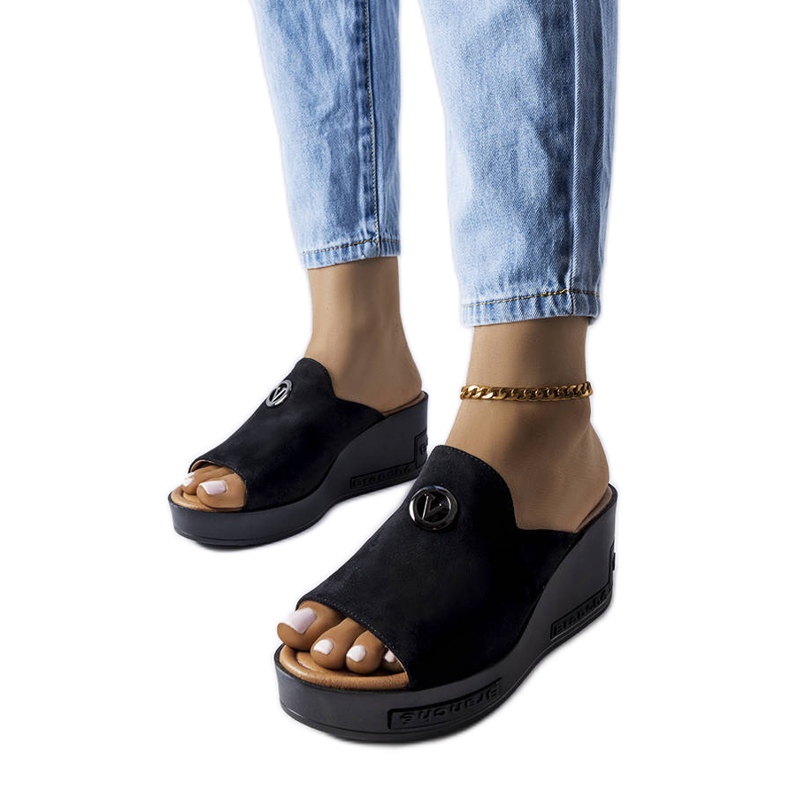 BM Vincez svarta sandaler med hög kil