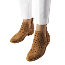 Karino karamell stövlar i genombrutet läder brun