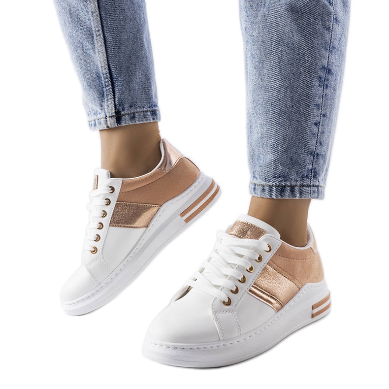 Vita sneakers med rosa inlägg från Deans