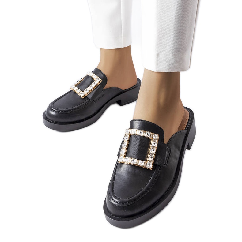 Svarta flipflops med inbyggd tå från Columbus