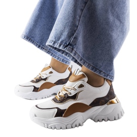 Vita sneakers på oregelbunden sula från Alta