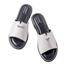 Evento Silver metallic sandaler med pärlor från Frederi