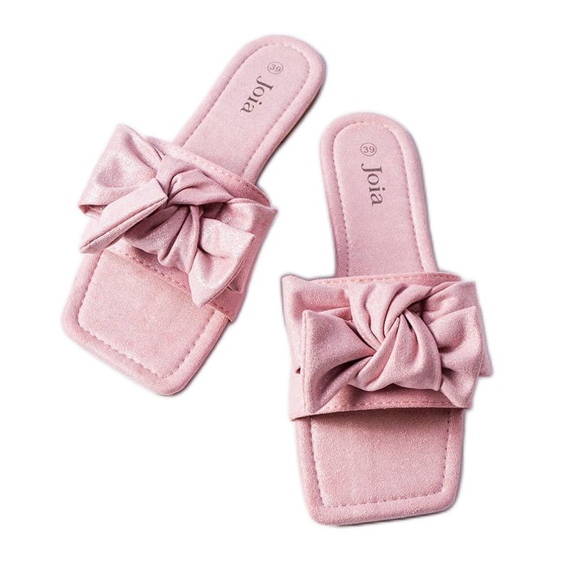 Rosa eleganta rosetttofflor från Thériault