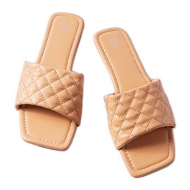 Rosa eleganta tofflor med quiltning från Labrie