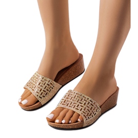 Elitha sandaler i guld gyllene