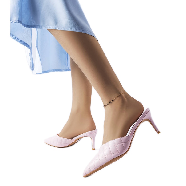 Rosa quiltade flipflops från Lambert