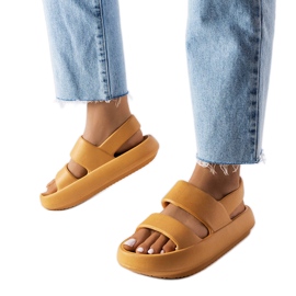 Salinas bruna sandaler