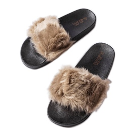 Beiga tofflor med päls från Genevre beige