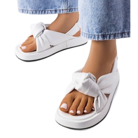 Vita sandaler från Clarice