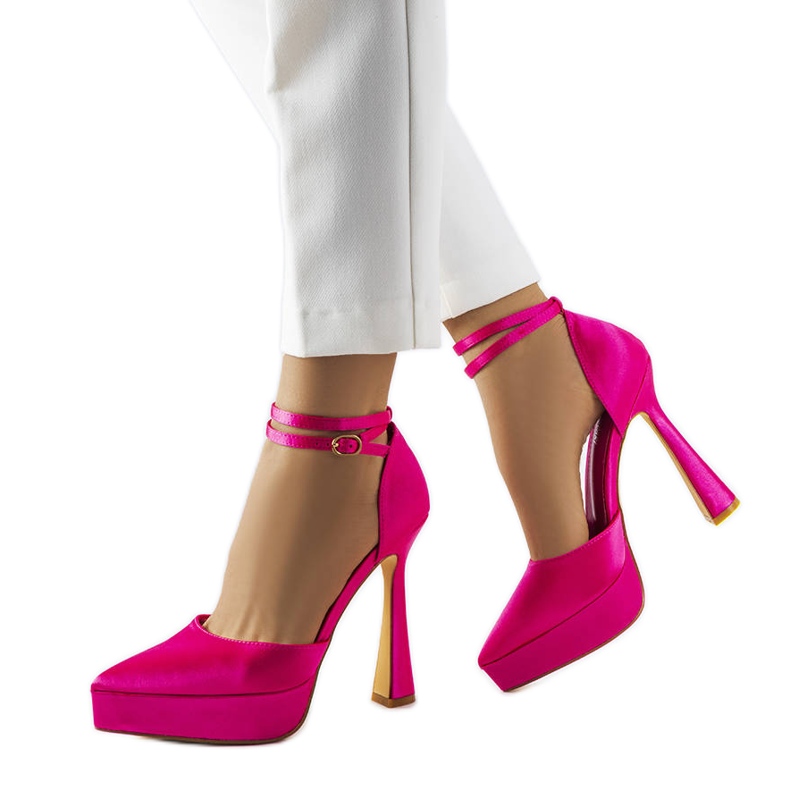 Rosa högklackade pumps från Dallas