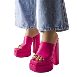 Rosa högklackade sandaler från Mercure