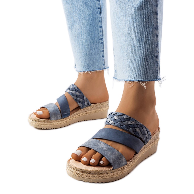 Blå kilasandaler från Boston