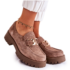 Moderiktiga loafers i mocka, ljusbruna