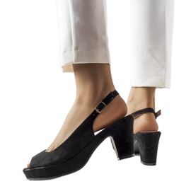 Svarta blocksandaler från Dionne