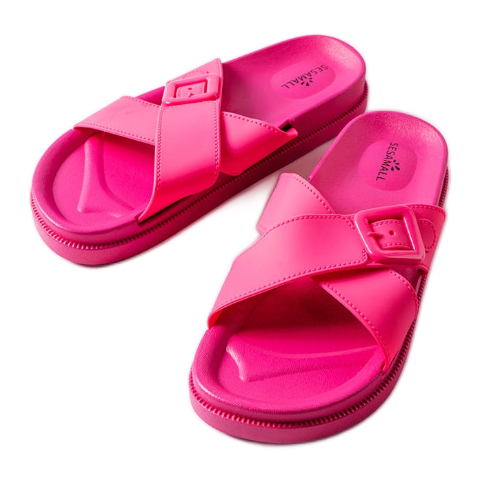 Rosa gummispänne från Pauline