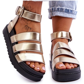 FM1 Sandaler På En Massiv Plattform Gyllene Lissabon