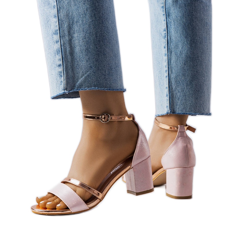 Tetradi blocksandaler i rosa och guld