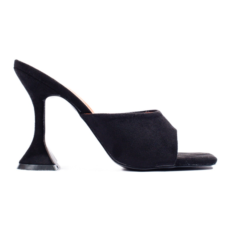 Svarta mockaklackade sandaler från Shelovet