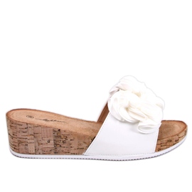 BM Kilsandaler med blommor från Peluso White vit