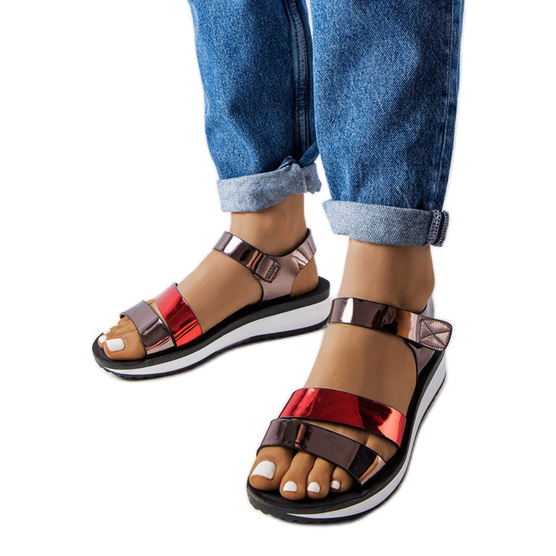 Inna Mila lacksandaler för kvinnor grå