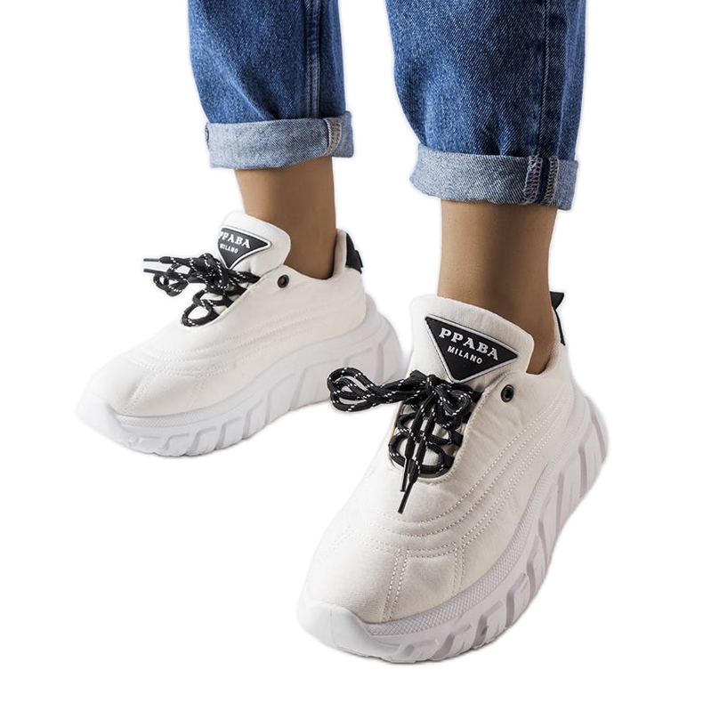 Inna Aisys vita sneakers