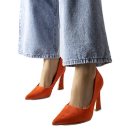 Inna Orange pumps på asymmetrisk stilettklack från Linda